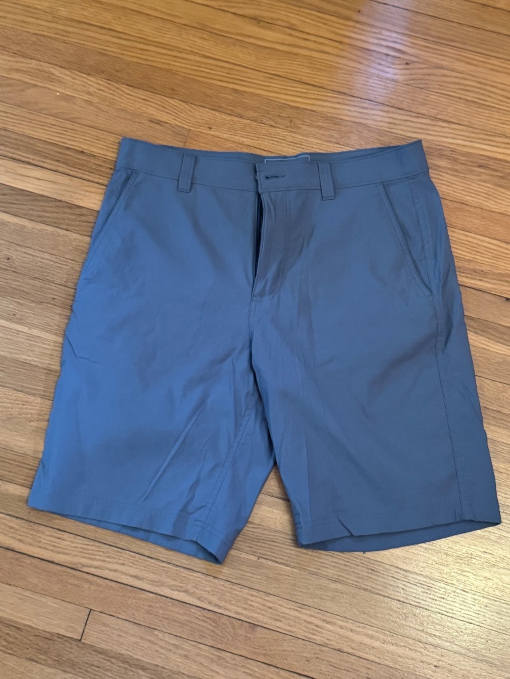Eddie Bauer Travelex 10" Golf Shorts Size 32 Grey